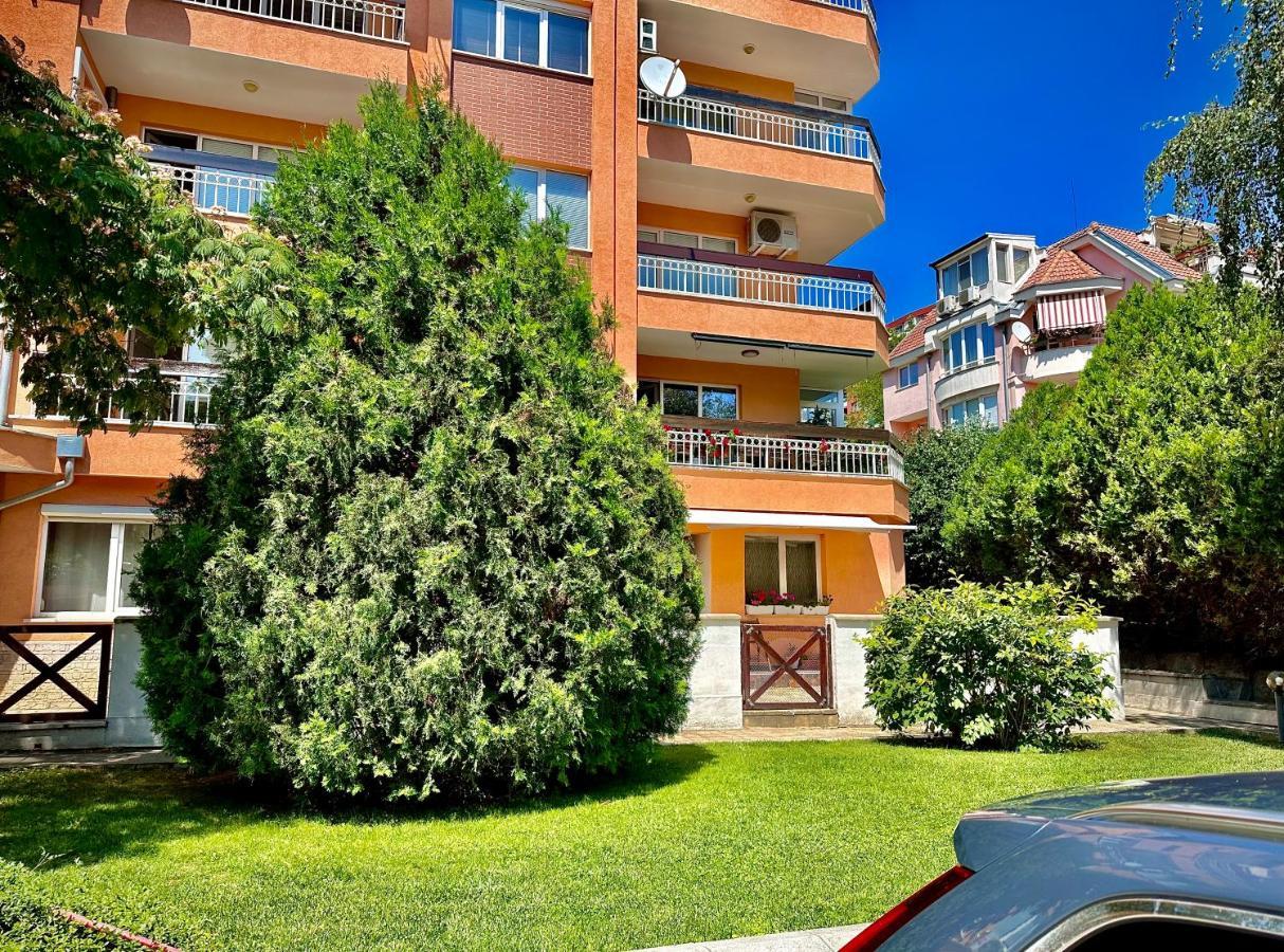 Sea Breeze Apartment Varna Extérieur photo